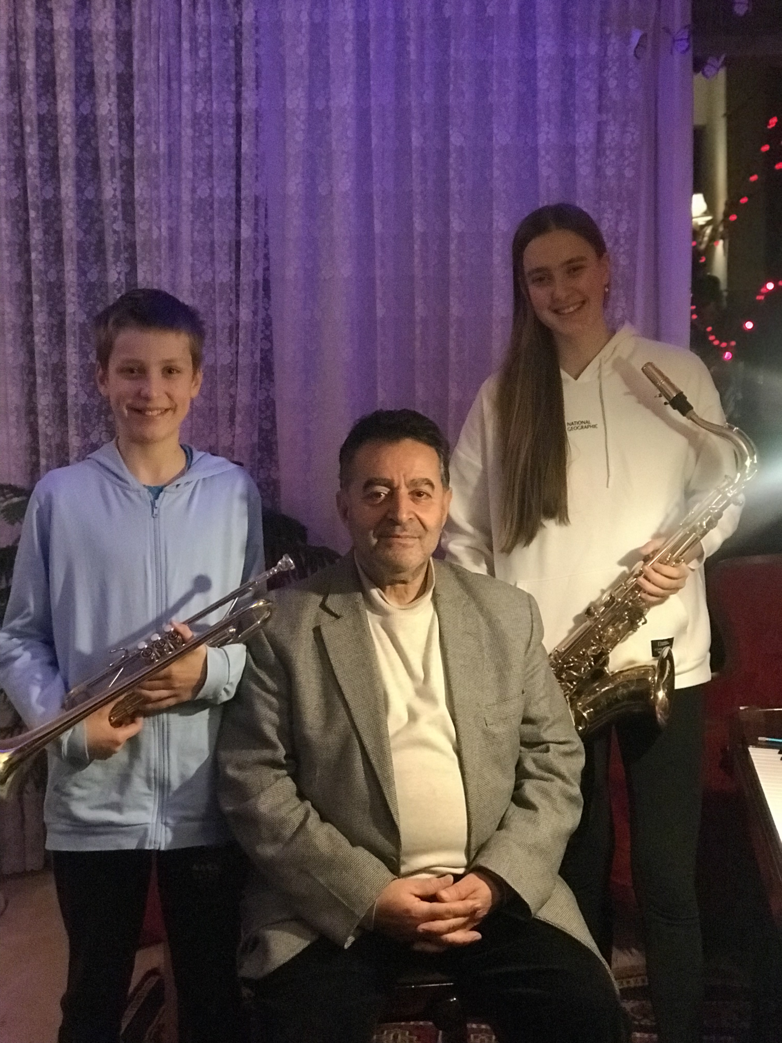 PİYANO ÇALAN İNSAN ZEKİ MİDİR?